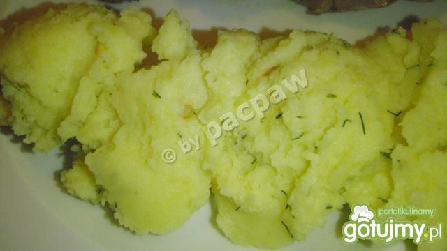 Puree z koperkiem i pestkami chili