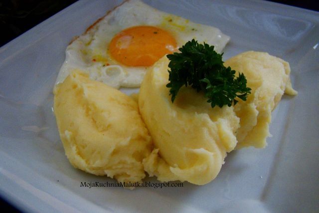 Puree z nutką czosnku i grana padano  Puree z nutką czosnku i grana padano