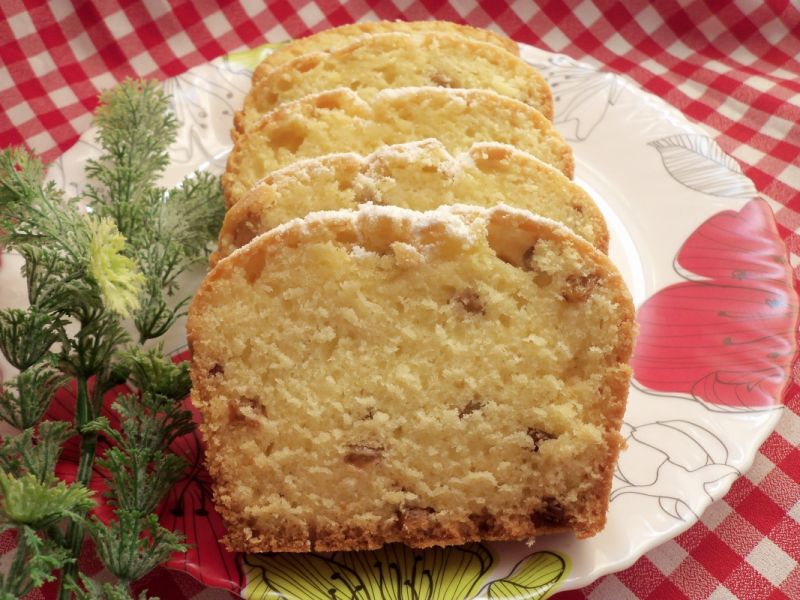 Puszysta babka z białek