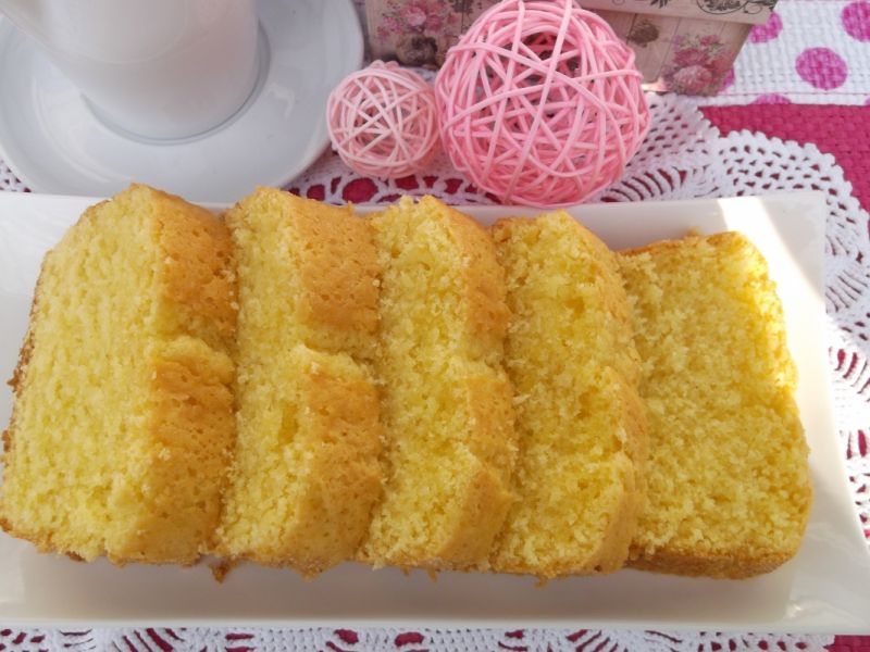 Puszyste cytrynowe ciasto