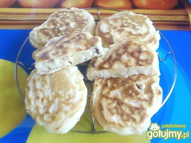 Puszyste racuchy z otrębami i jabłkiem. Puszyste racuchy z otrębami i jabłkiem.