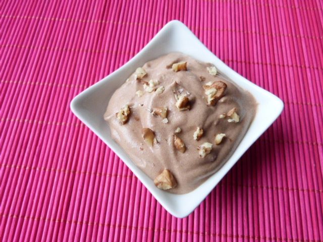 Puszysty deser orzechowy Puszysty deser orzechowy