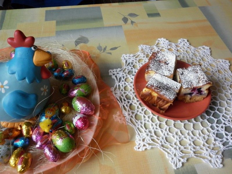 Puszysty sernik z borówkami amerykańskimi