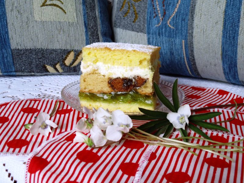 Pychotka z pierniczkami i chałwą