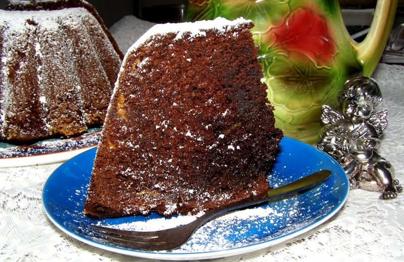 Pyszna babka kakaowa z chałwą