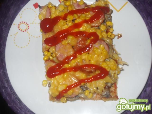 Pyszna domowa pizza Pyszna domowa pizza