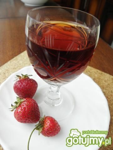 Pyszna nalewka z truskawek