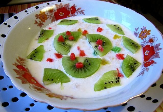 Pyszna owsianka z kandyzowanymi owocami