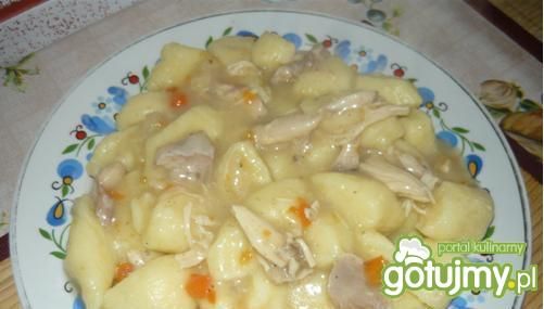 Pyszna potrawka z kopytkami