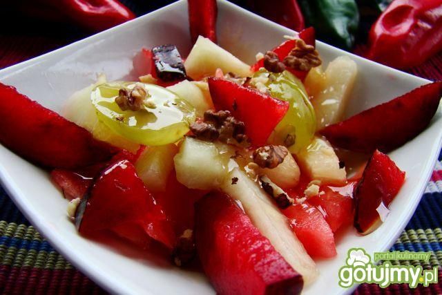 Pyszna sałatka owocowa z miodem  Pyszna sałatka owocowa z miodem