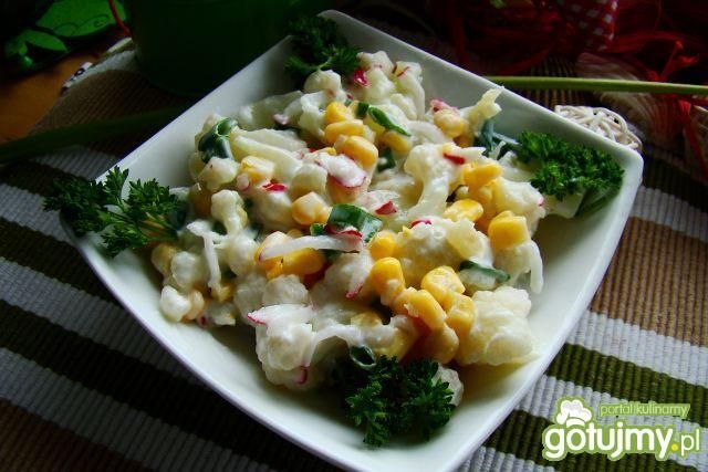 Pyszna sałatka z kalafiora