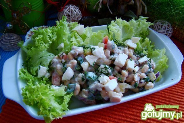 Pyszna sałatka z soi i sera mozzarella Pyszna sałatka z soi i sera mozzarella