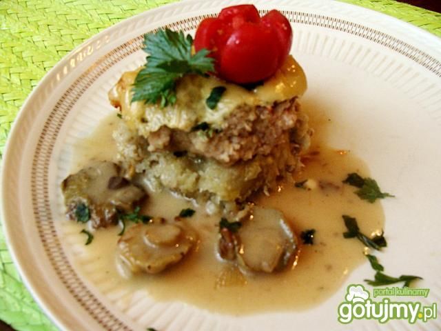 Pyszna zapiekanka ziemniaczana. Pyszna zapiekanka ziemniaczana.