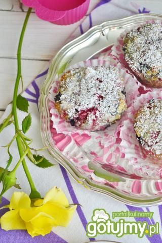 Pyszne babeczki z owocami Pyszne babeczki z owocami