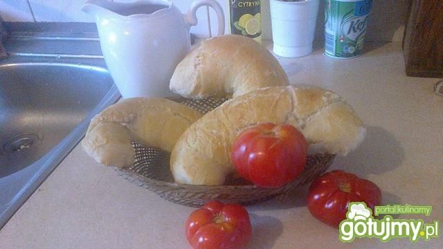 Pyszne chrupiące rogale drożdżowe 