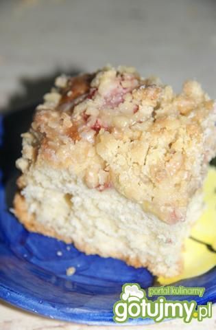 Pyszne ciasto drożdżowe z truskawkami