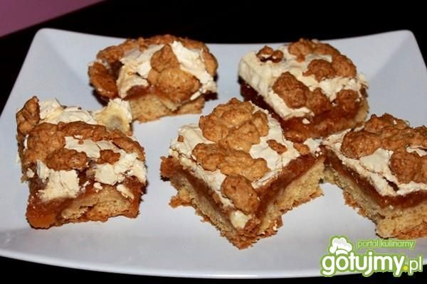 Pyszne ciasto z jabłkami i cynamonem  Pyszne ciasto z jabłkami i cynamonem