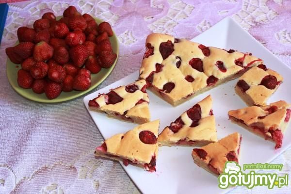 Pyszne ciasto z truskawkami Pyszne ciasto z truskawkami