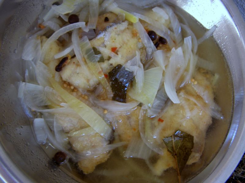 Pyszne filety śledziowe w zalewie korzennej Pyszne filety śledziowe w zalewie korzennej