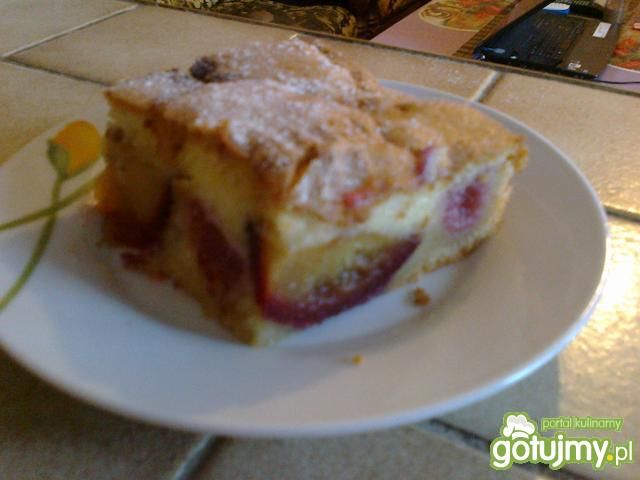 pyszne i łatwe ciasto ze śliwką 
