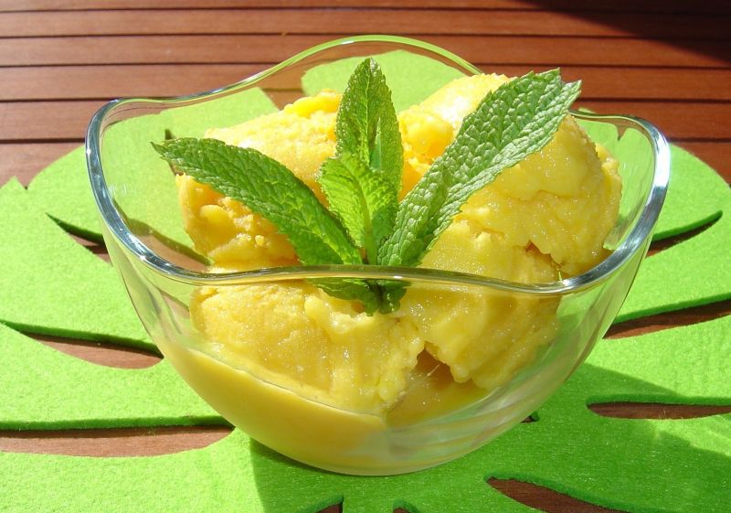 Pyszne i orzeźwiające lody mango