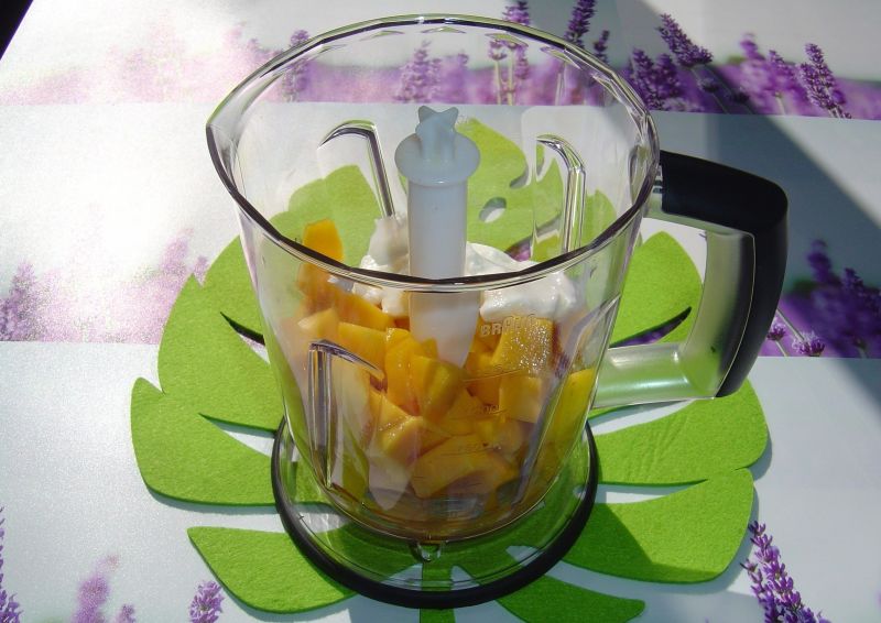 Pyszne i orzeźwiające lody mango