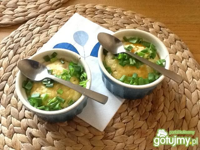 Pyszne jajka na pieczarkach