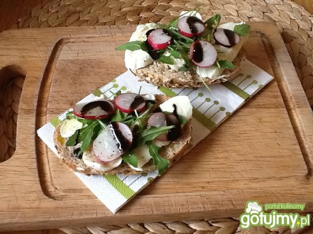 Pyszne kanapki z rukolą