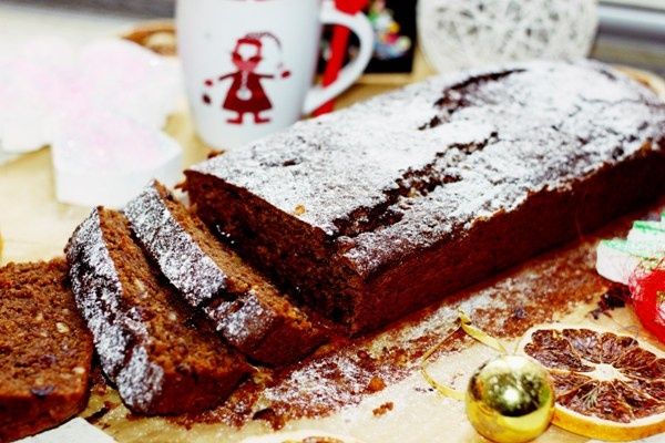 Pyszne korzenne ciasto z jabłkami marchewką .