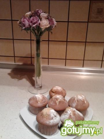 Pyszne muffinki z rodzynkami Pyszne muffinki z rodzynkami