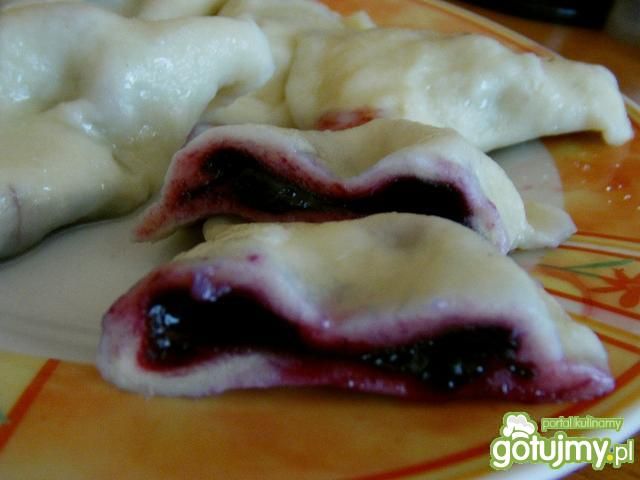 Pyszne pierogi z jagodami Pyszne pierogi z jagodami