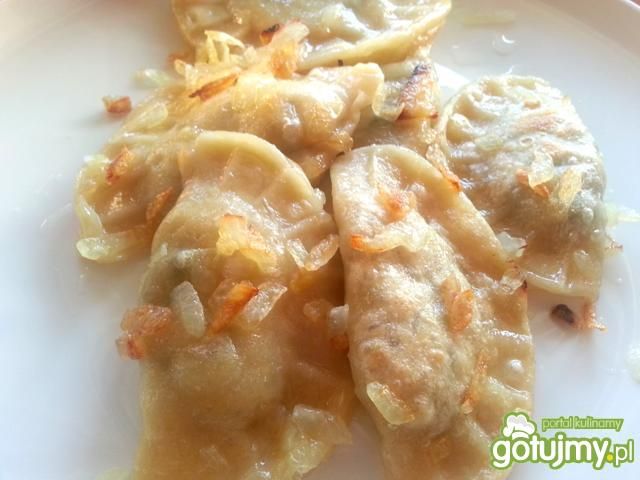 Pyszne pierogi z pieczarkami i cebulką