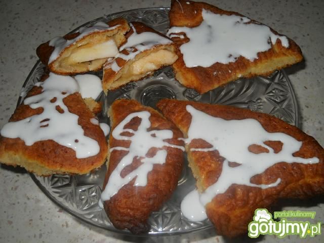 Pyszne trójkąciki serowo-jabłuszkowe