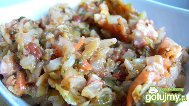 Pyszny bigos z młodej kapusty