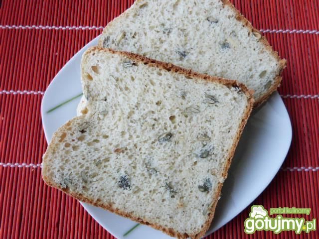 Pyszny chlebek z pestkami dyni