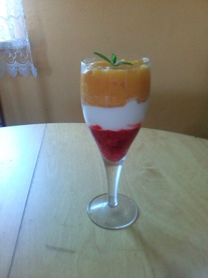 Pyszny i zdrowy deser owocowy