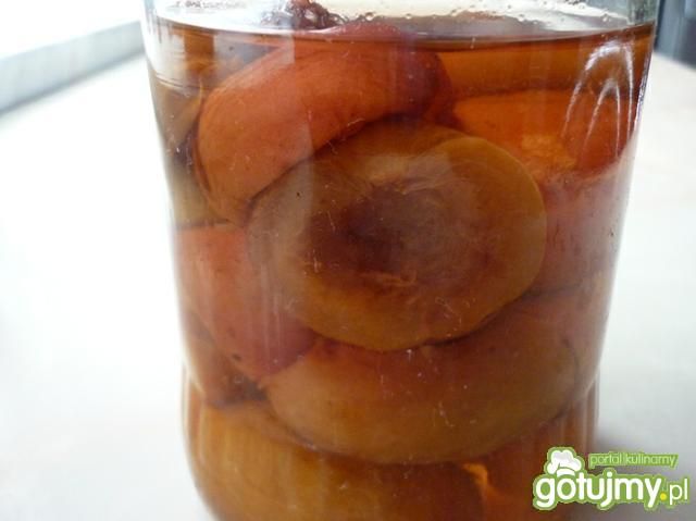 Pyszny kompot z brzoskwiń