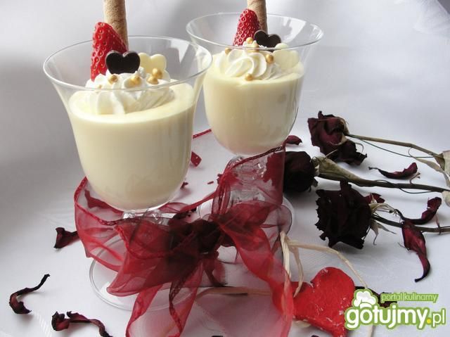 Pyszny mus z białej czekolady