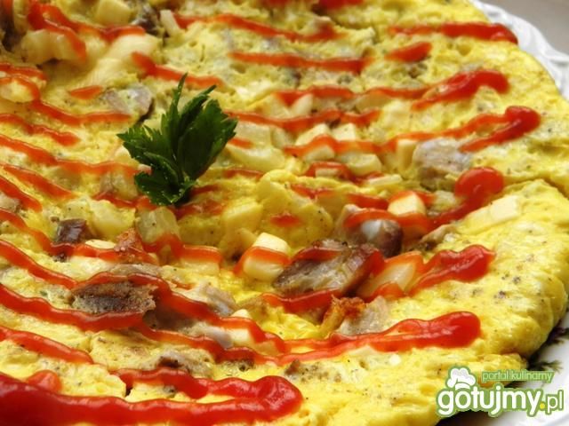 Pyszny omlet serem i mięsem Pyszny omlet serem i mięsem
