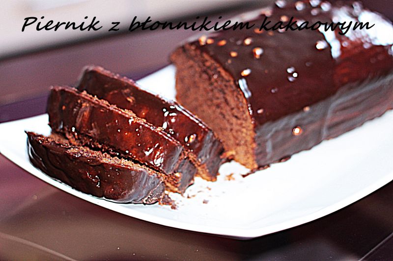 Pyszny piernik z orzechami mielonymi Pyszny piernik z orzechami mielonymi