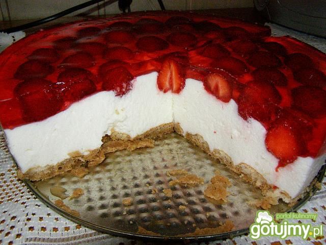 Pyszny sernik na zimno z truskawkami Pyszny sernik na zimno z truskawkami