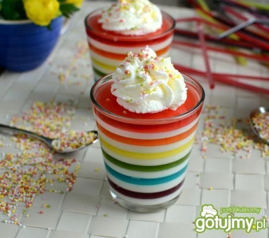 Pyszny tęczowy deser