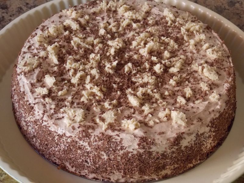 Pyszny tort chałwowy