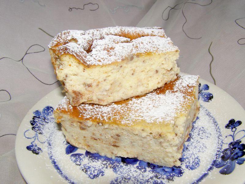 Pyszny, wilgotny, kremowy sernik bez spodu