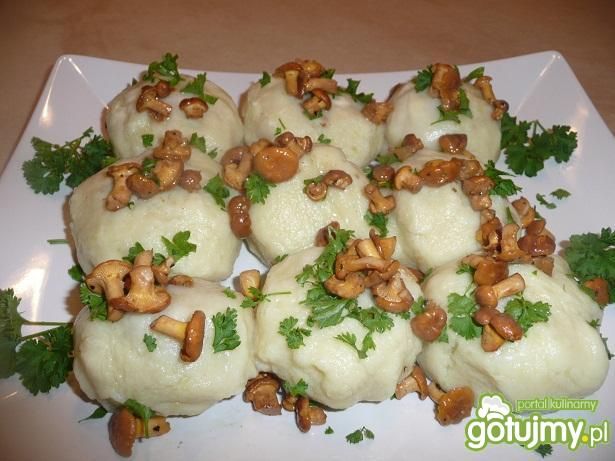 Pyzy z kurkami Pyzy z kurkami