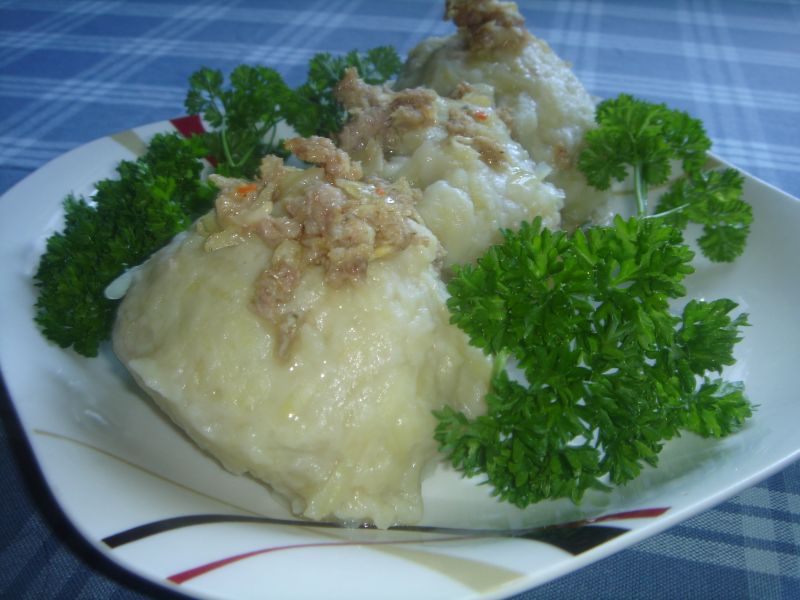 Pyzy z mięsem i kiszoną kapustą