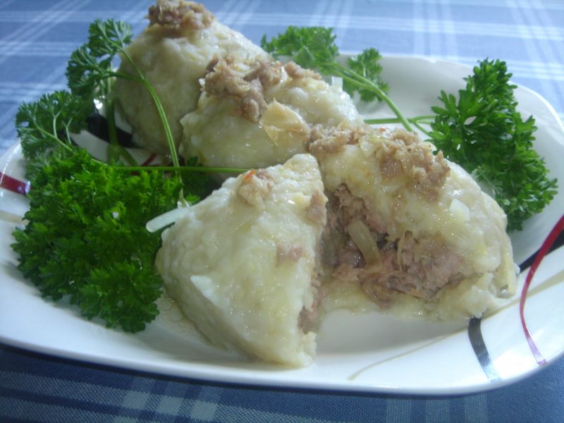 Pyzy z mięsem i kiszoną kapustą