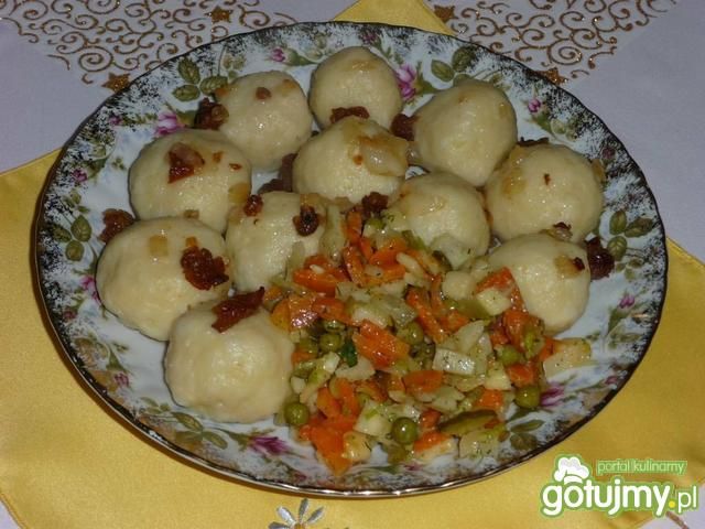 Pyzy z mięsem wołowo drobiowym