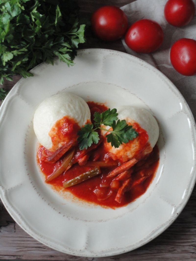 Pyzy z sosem myśliwskim