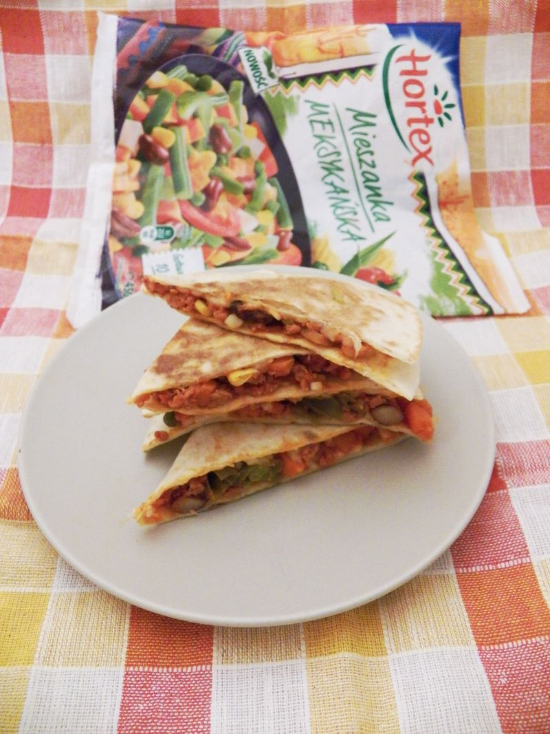 Qesadilla z indykiem i warzywami  Qesadilla z indykiem i warzywami